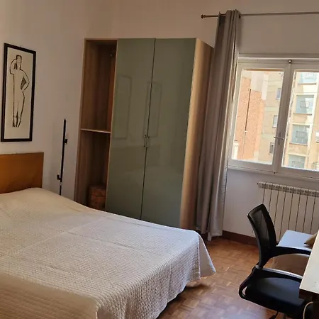 Via Tiburtina Vicino Universita E Stazione Intero Per La Tua Vacanza A Apartment *